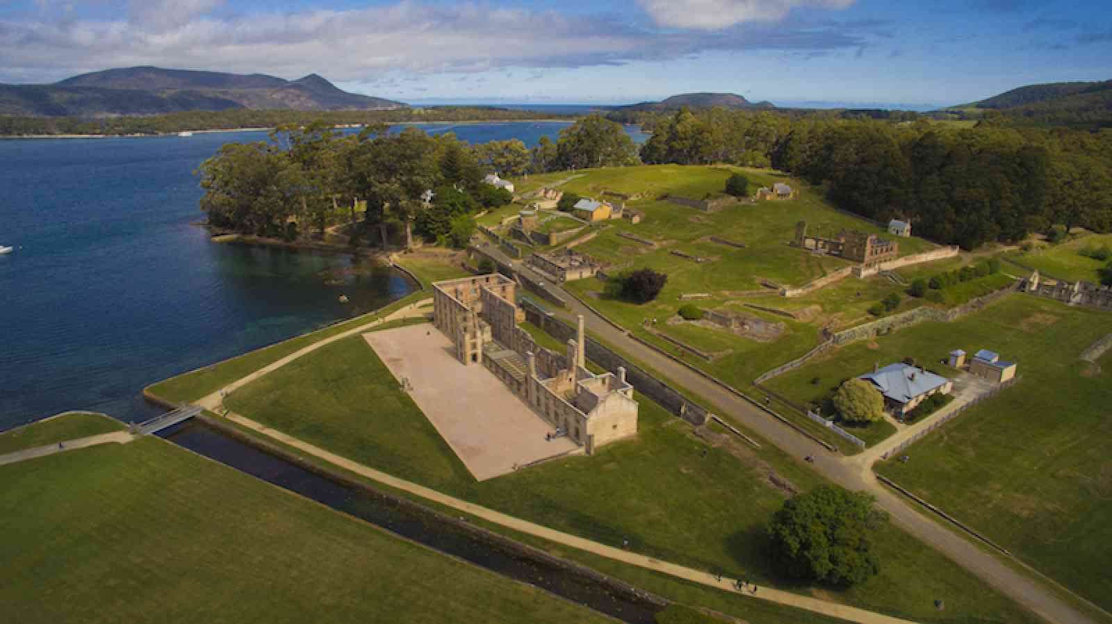 Australien Sehenswürdigkeiten - Tasmanien: Port Arthur Historische Stätte Die historischen Gemäuer der ehemaligen Sträflingsanstalt Port Arthur in Tasmanien