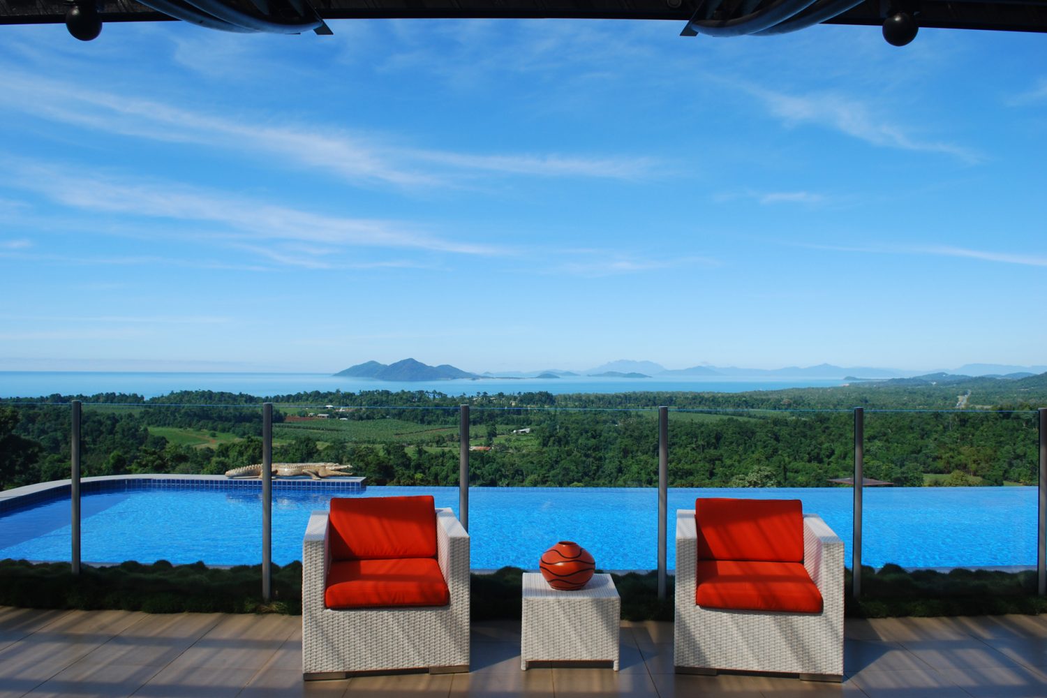 TravelEssence-Accommodatie-Australie-Mooiste-Uitzichten-Altitude-One40 Uitzicht vanaf het terras van Altitude 140