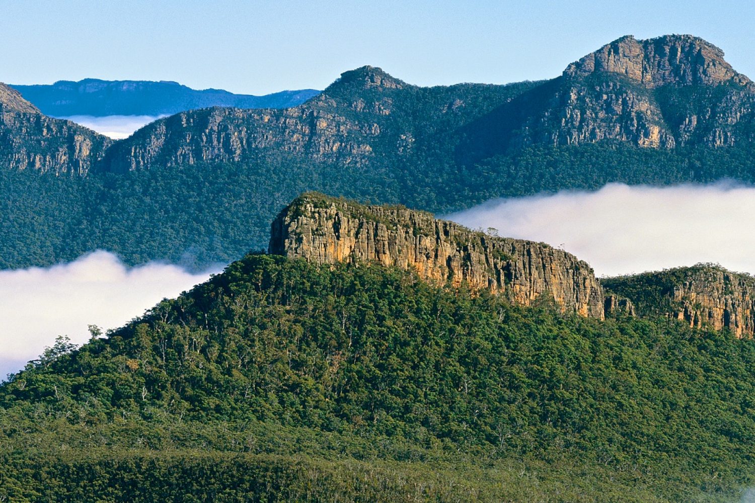 Australien Blue Mountains Die Blue Mountains bieten eine beeindruckende Berglandschaft