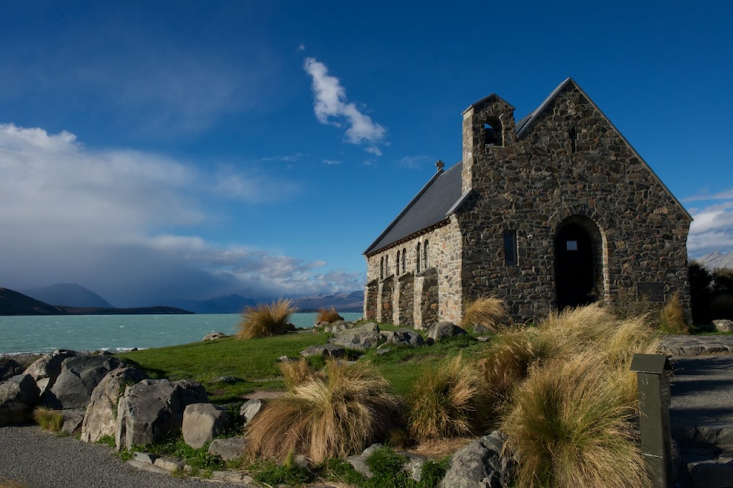 Neuseeland: Canterbury/Lake Tekapo - Church Of The Good Old Shepard Lake Tekapo: Church Of The Good Old Shepard