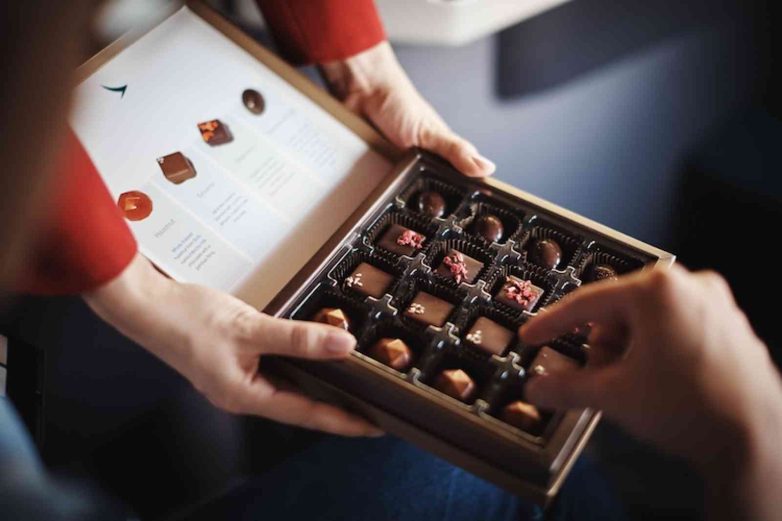Cathay Pacific Business Class Heerlijke bonbons tijdens een vlucht in Business Class van Cathay Pacific